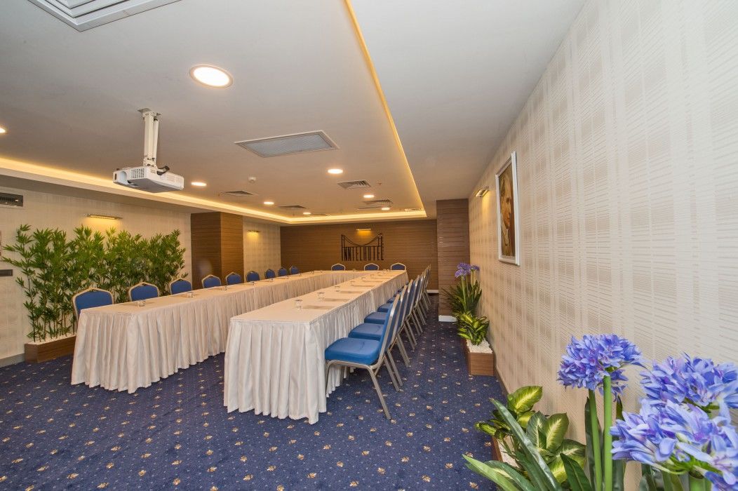 Inntel Hotel Istanbul Exterior photo