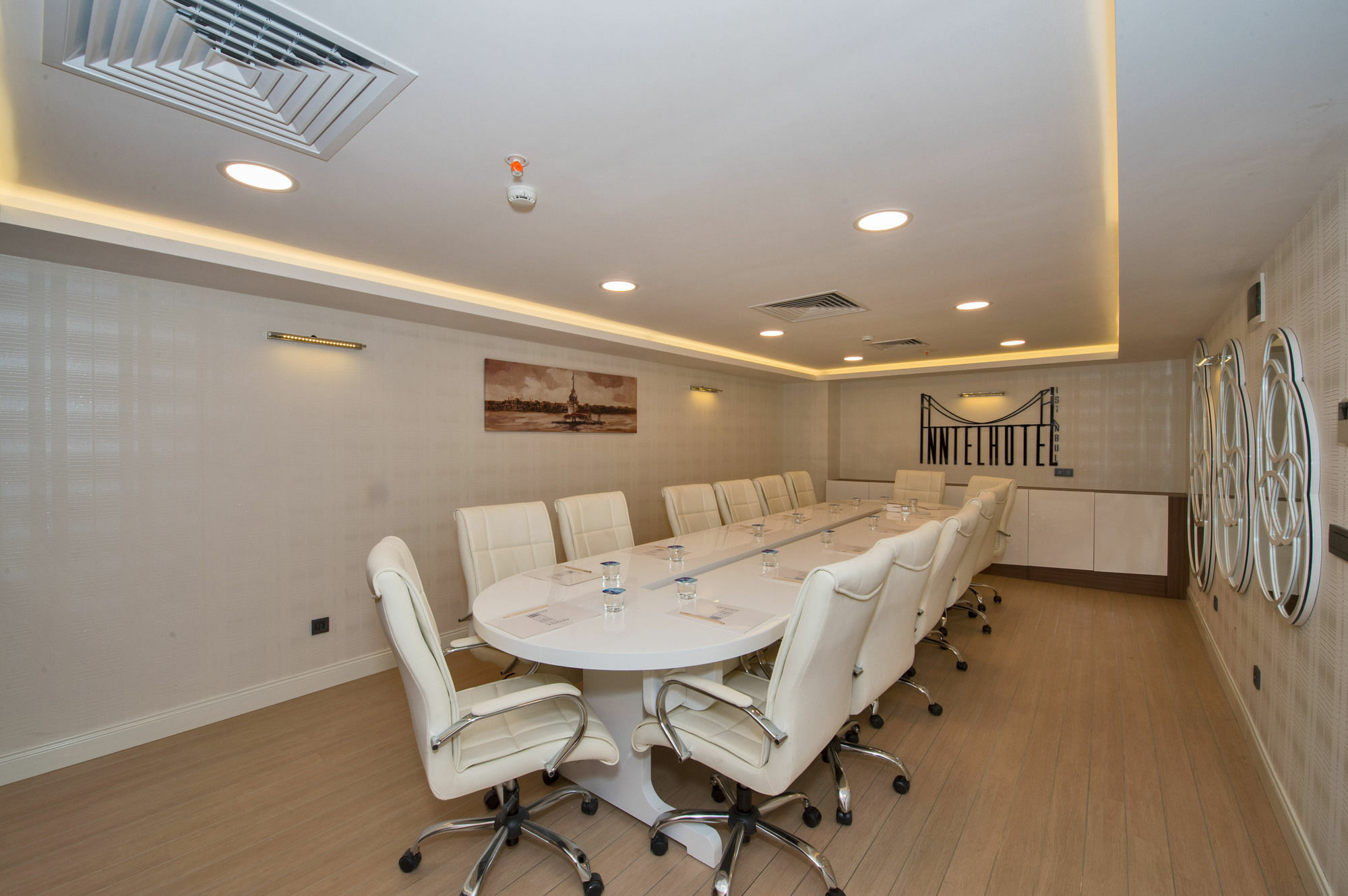 Inntel Hotel Istanbul Exterior photo
