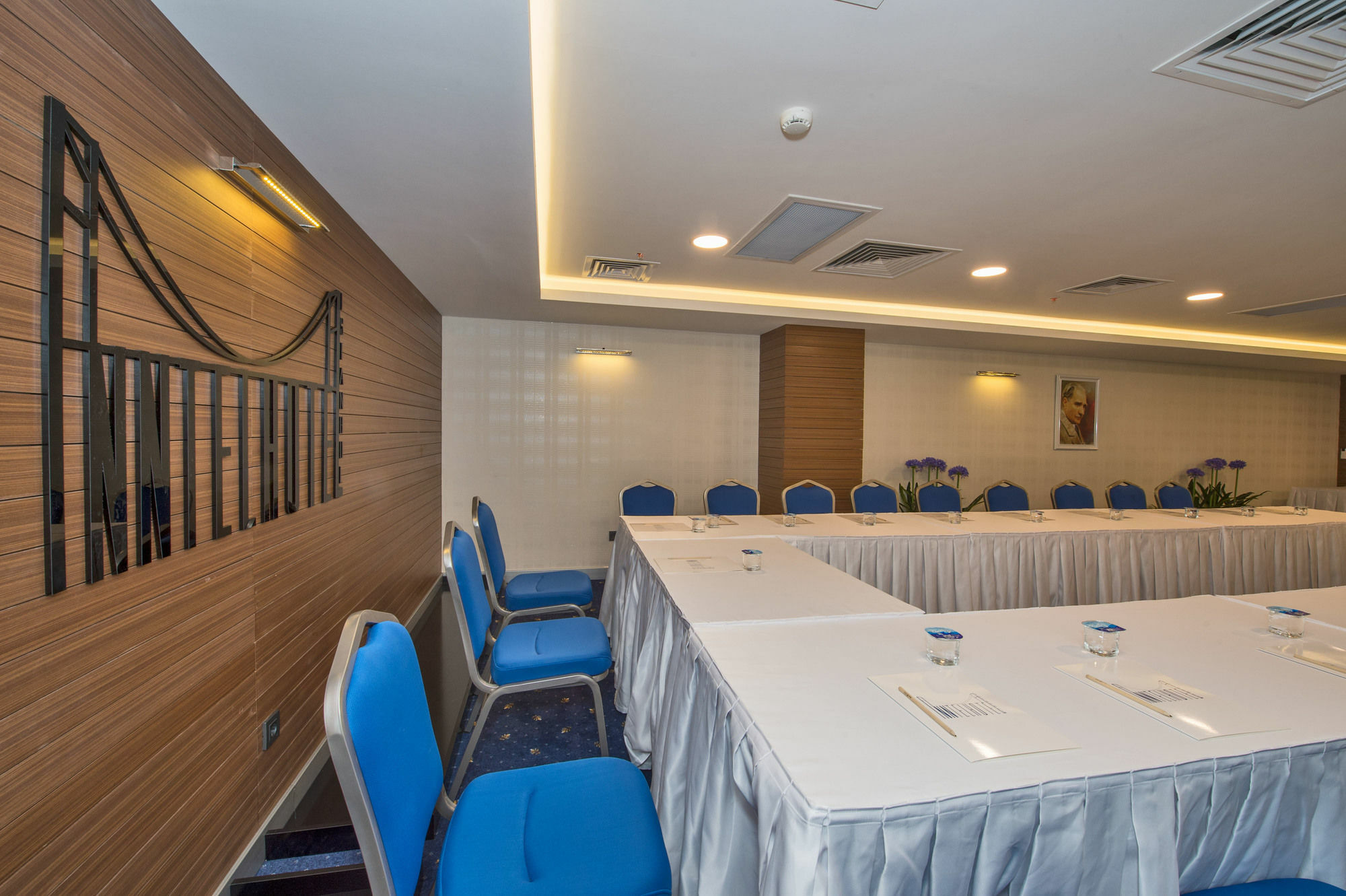 Inntel Hotel Istanbul Exterior photo