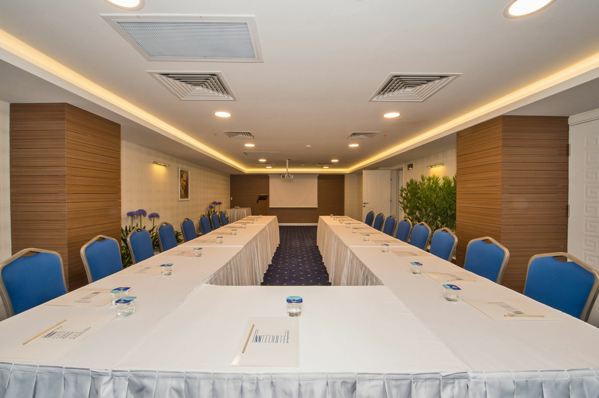 Inntel Hotel Istanbul Exterior photo